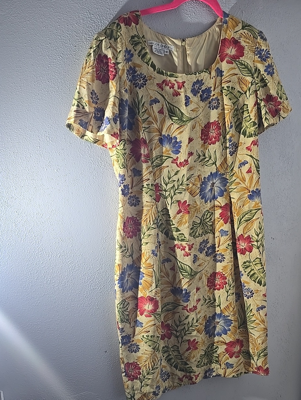 Maggy London Yellow Floral Scoop-Neck Shift Dress